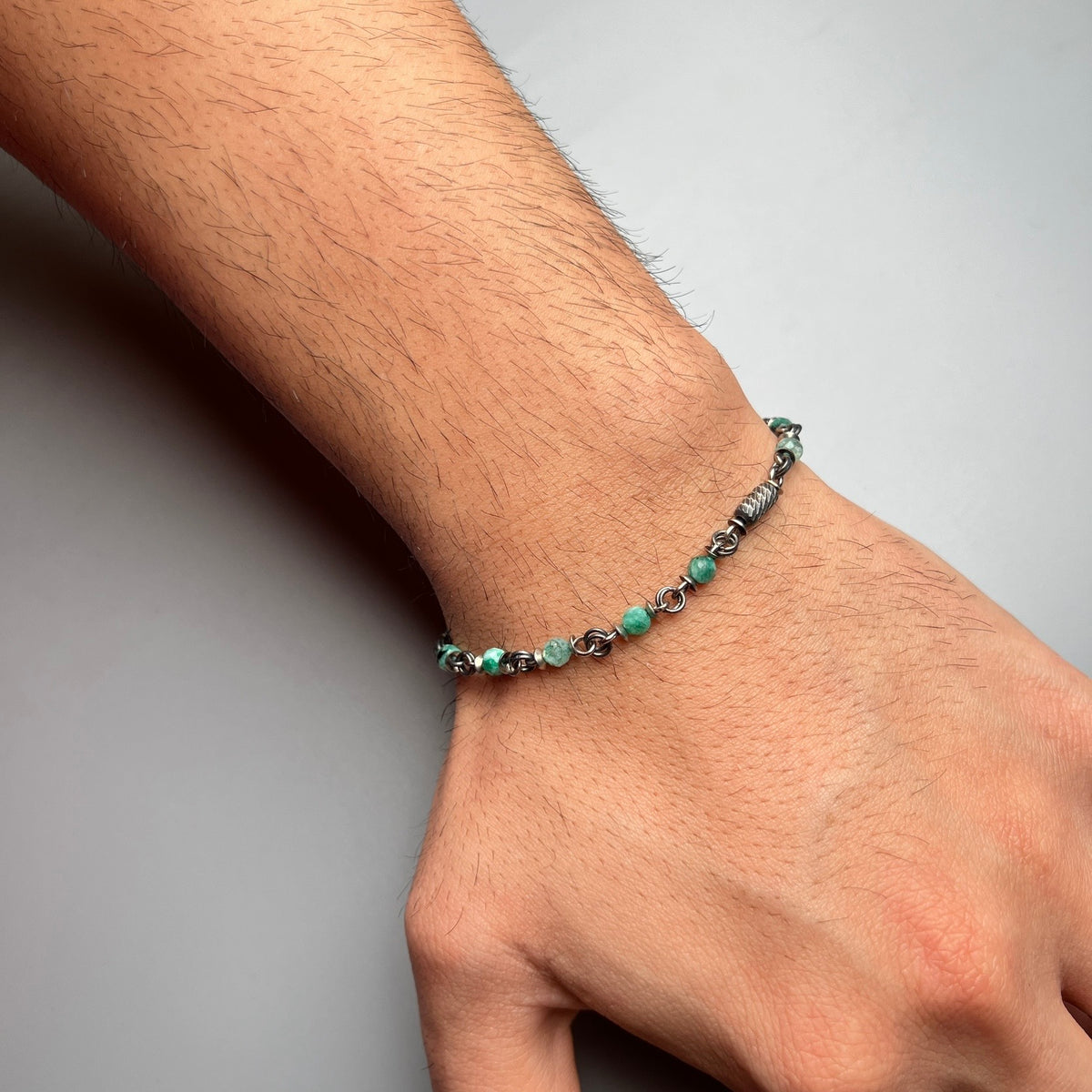 Quavo Dark Silver & Green – Unisex Bileklik