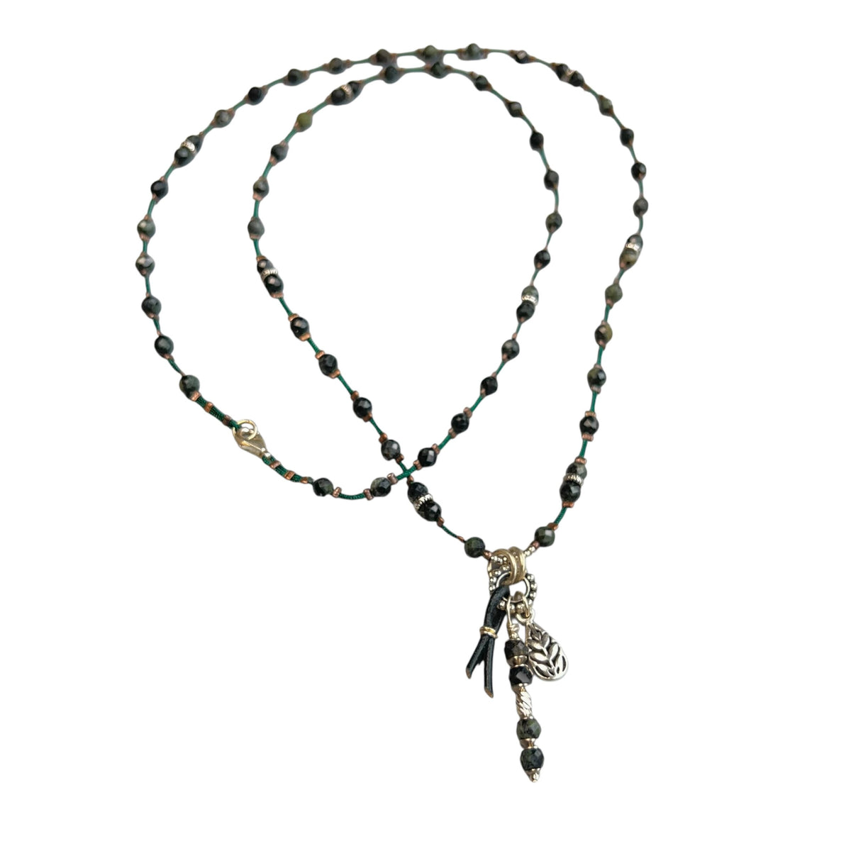 Lucius Green – Unisex Kolye