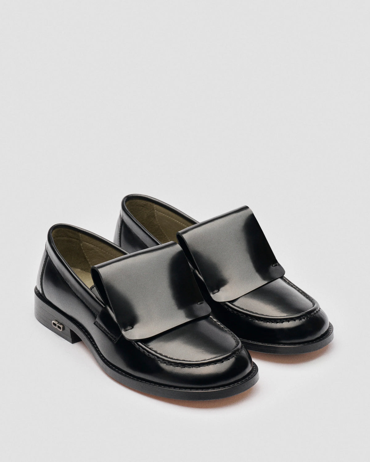 DILLY - Black