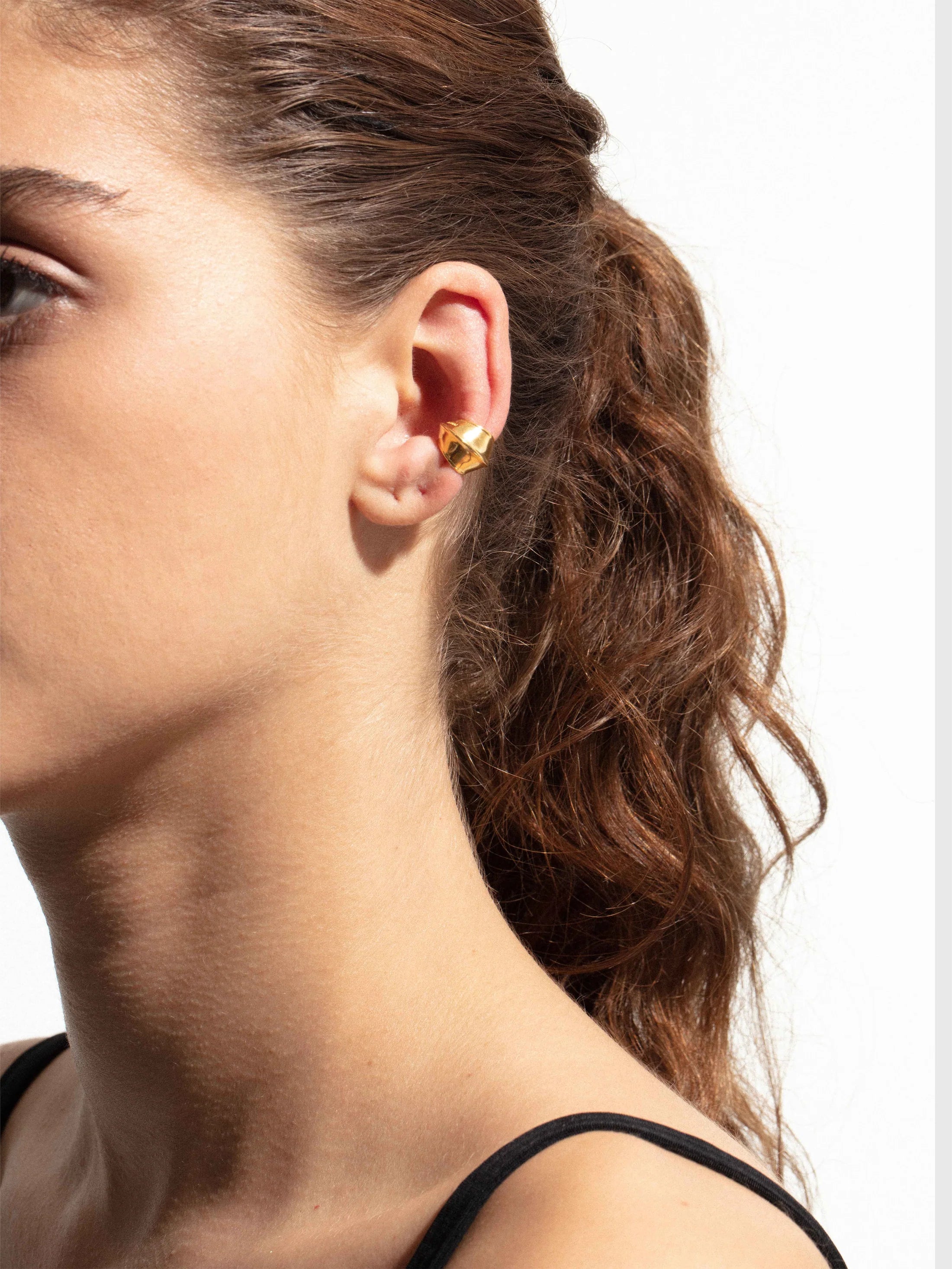 BECK EAR CUFF GOLD