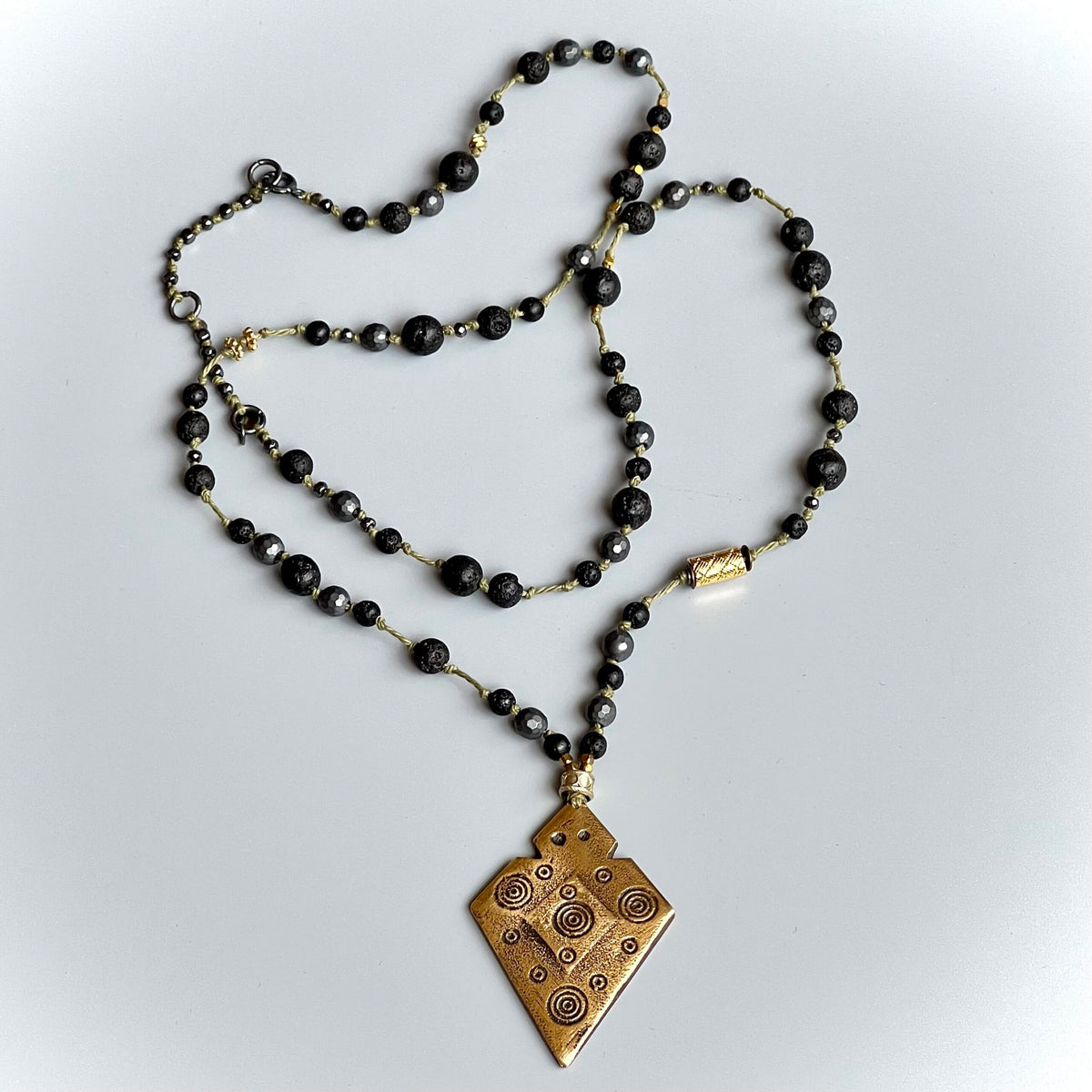 Amulet – Tılsım Kolye
