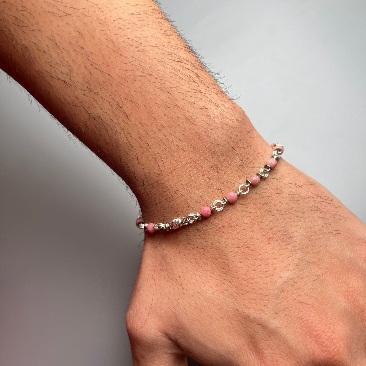 Quavo Silver & Pink – Unisex Bileklik
