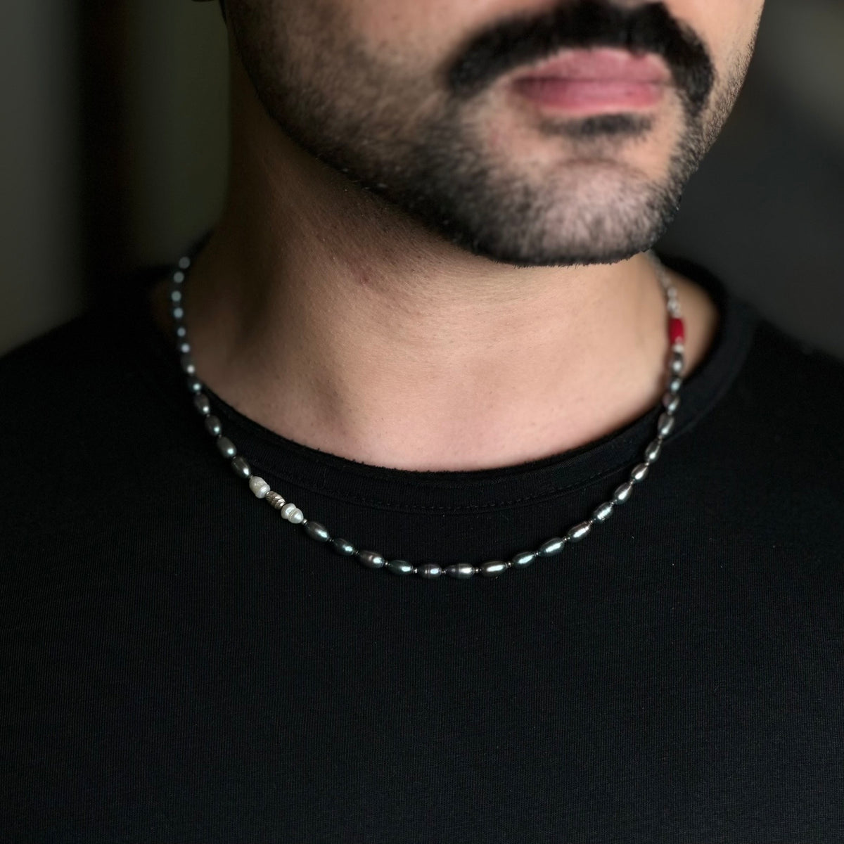 Royal Black – İnci Kolye